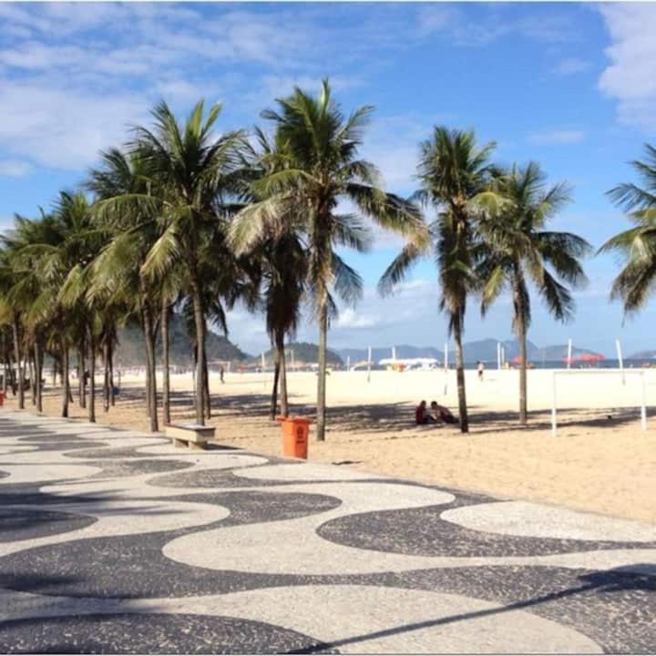 Rio Guesthouse - Um Quarteirao Da Praia De Copacabana Rio de Janeiro Exterior photo